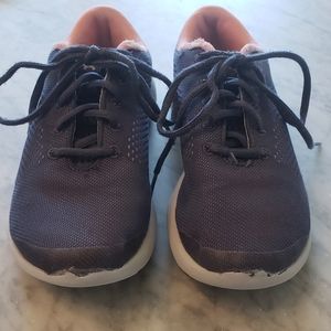 Girl's Under Armour Tennis Shoes Sneakers 3.5Y